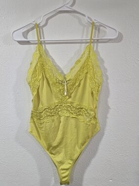 Zara Yellow Lace-Trim V-Neck Bodysuit